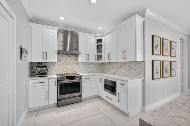 111 Honeysuckle Drive, Jupiter, FL 33458