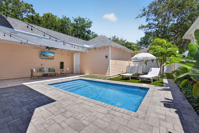 111 Honeysuckle Drive, Jupiter, FL 33458