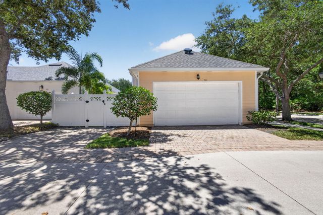 111 Honeysuckle Drive, Jupiter, FL 33458