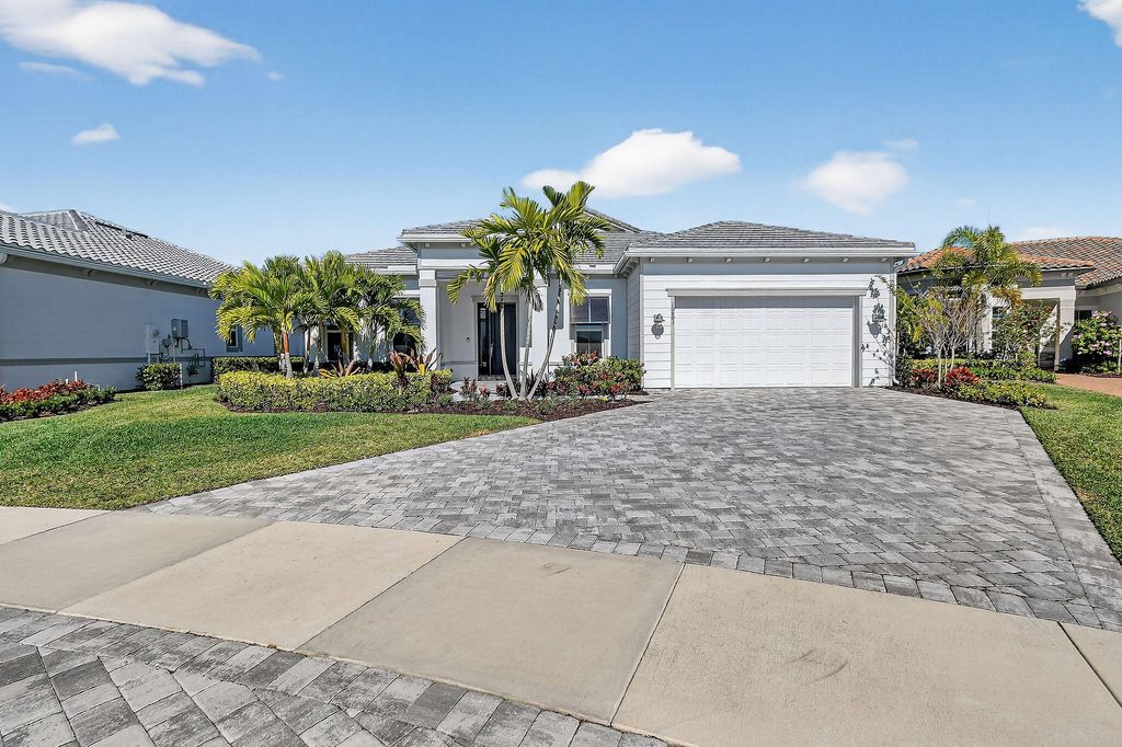 10803 Stellar Circle, Palm Beach Gardens, FL 33412