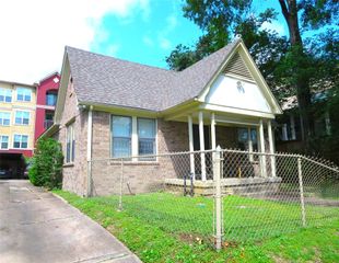 804 1/2 Stanford Street A, Houston, TX 77019