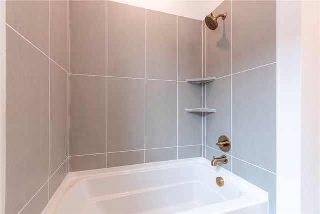 15668 Gladeside Avenue, Frisco, TX 75033