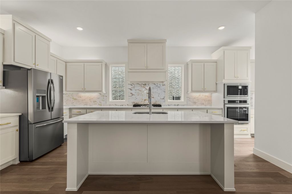 15668 Gladeside Avenue, Frisco, TX 75033