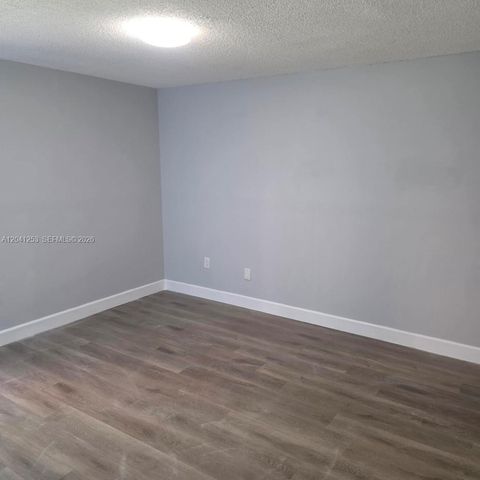 4721 NW 7th St 107-12, Miami, FL 33126
