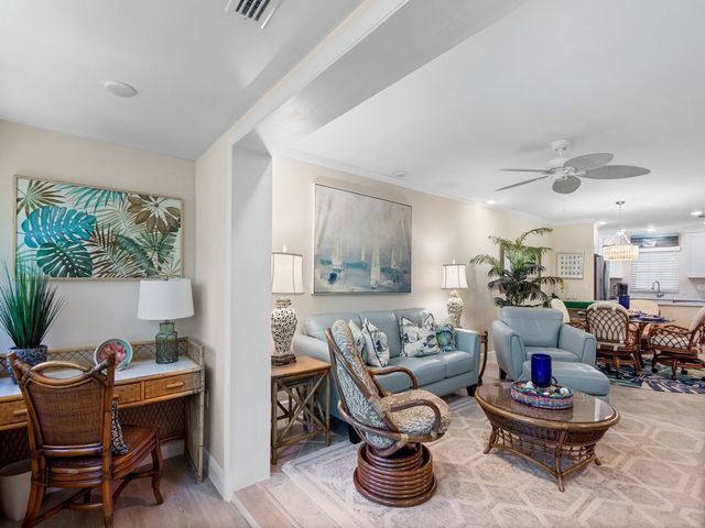 800 Coquina Lane 205, Vero Beach, FL 32963