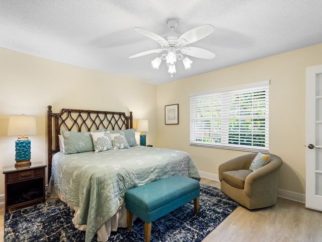 800 Coquina Lane 205, Vero Beach, FL 32963