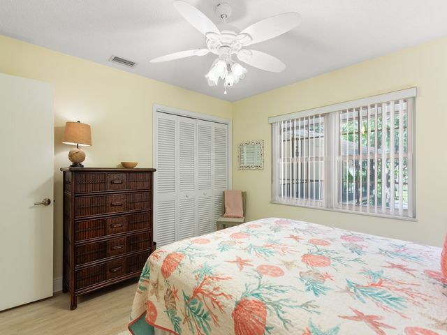 800 Coquina Lane 205, Vero Beach, FL 32963