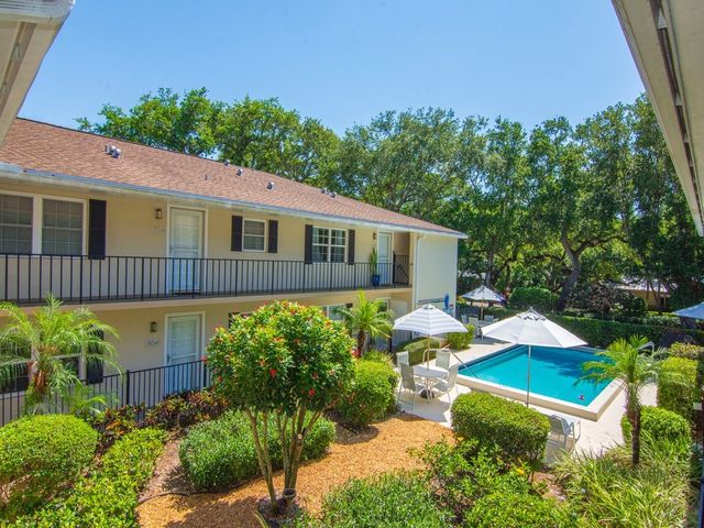 800 Coquina Lane 205, Vero Beach, FL 32963