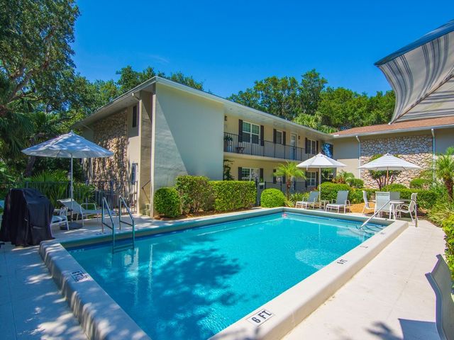 800 Coquina Lane 205, Vero Beach, FL 32963