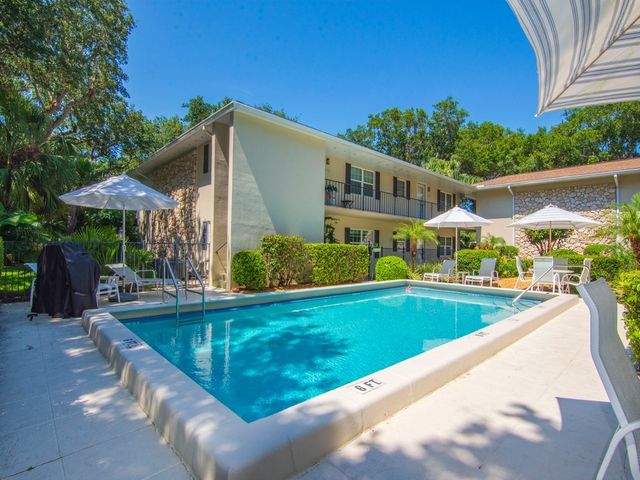800 Coquina Lane 205, Vero Beach, FL 32963