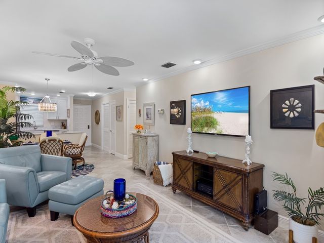 800 Coquina Lane 205, Vero Beach, FL 32963