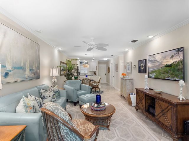 800 Coquina Lane 205, Vero Beach, FL 32963