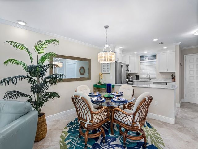 800 Coquina Lane 205, Vero Beach, FL 32963