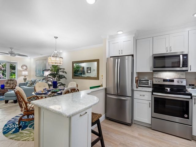 800 Coquina Lane 205, Vero Beach, FL 32963