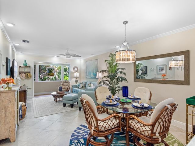 800 Coquina Lane 205, Vero Beach, FL 32963