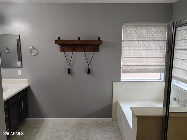 6238 S COTTONFIELDS Lane, Laveen, AZ 85339