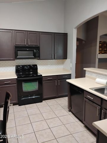 6238 S COTTONFIELDS Lane, Laveen, AZ 85339