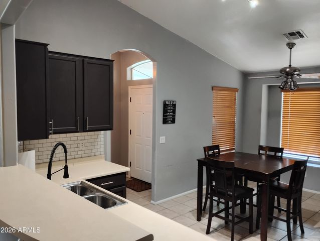 6238 S COTTONFIELDS Lane, Laveen, AZ 85339