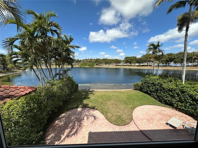 10965 NW 59th St, Doral, FL 33178