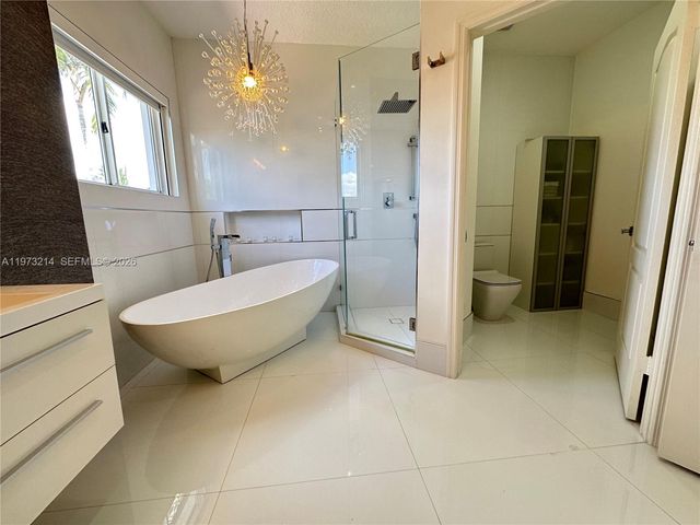 10965 NW 59th St, Doral, FL 33178