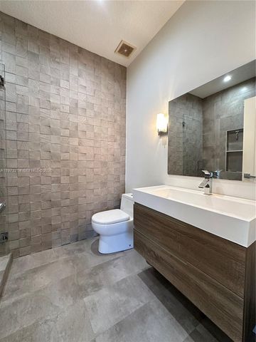 10965 NW 59th St, Doral, FL 33178