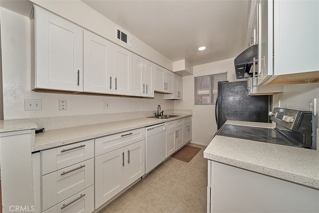 433 S Manhattan 213, Los Angeles, CA 90020