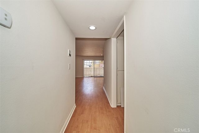 433 S Manhattan 213, Los Angeles, CA 90020