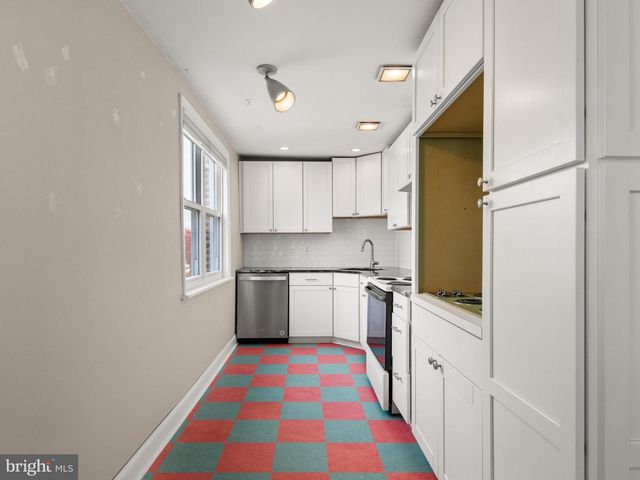 23 PLEASANT RD, Broomall, PA 19008