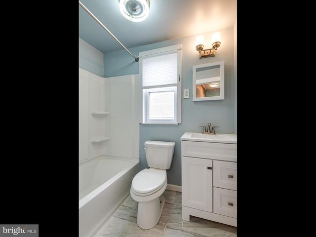 23 PLEASANT RD, Broomall, PA 19008