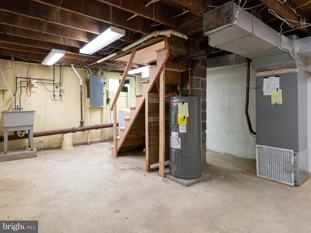 23 PLEASANT RD, Broomall, PA 19008