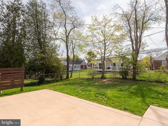23 PLEASANT RD, Broomall, PA 19008