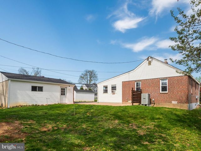 23 PLEASANT RD, Broomall, PA 19008