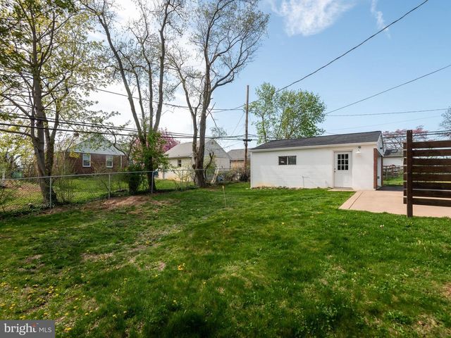 23 PLEASANT RD, Broomall, PA 19008