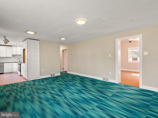 23 PLEASANT RD, Broomall, PA 19008