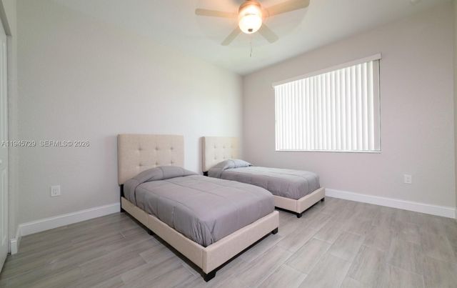 4024 SW 52nd St, Dania Beach, FL 33314