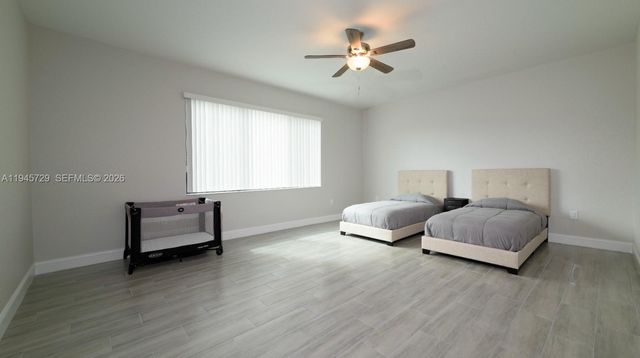 4024 SW 52nd St, Dania Beach, FL 33314