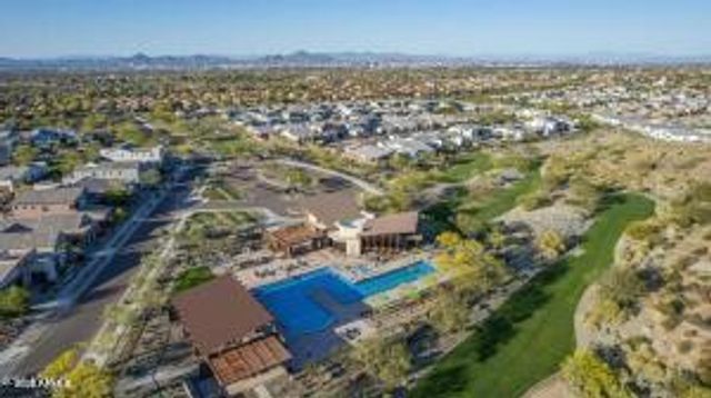 9749 S 11th Street, Phoenix, AZ 85042