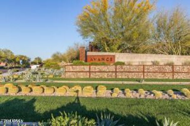 9749 S 11th Street, Phoenix, AZ 85042