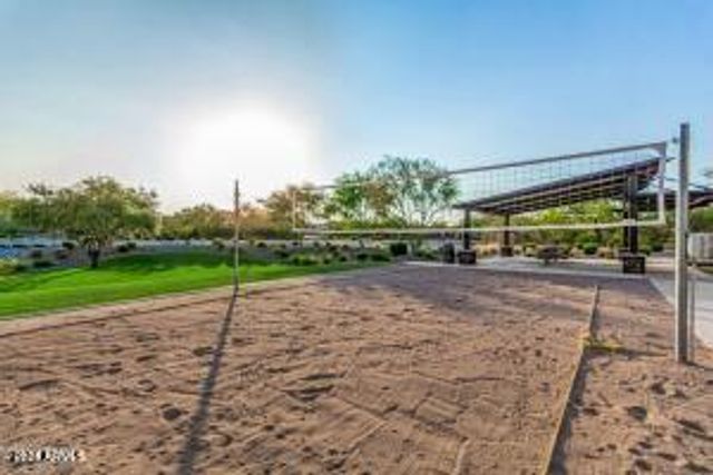 9749 S 11th Street, Phoenix, AZ 85042