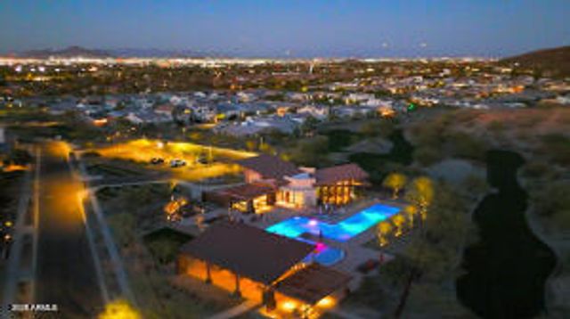 9749 S 11th Street, Phoenix, AZ 85042