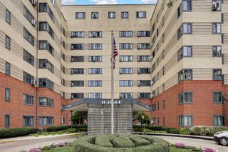 5052 N Marine Drive C6, Chicago, IL 60640