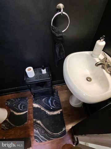 916 SPRUCE ST, Collingdale, PA 19023