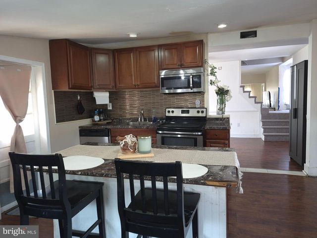 916 SPRUCE ST, Collingdale, PA 19023