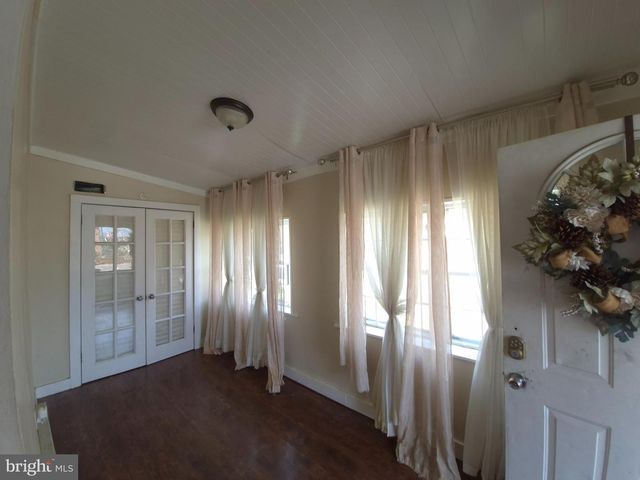 916 SPRUCE ST, Collingdale, PA 19023