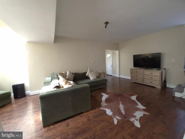 916 SPRUCE ST, Collingdale, PA 19023