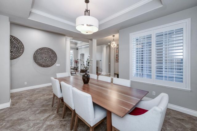 566 W Enterprise Avenue, Clovis, CA 93619