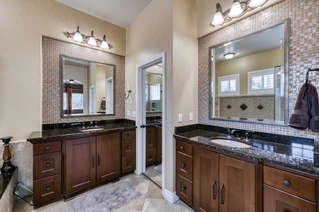 566 W Enterprise Avenue, Clovis, CA 93619