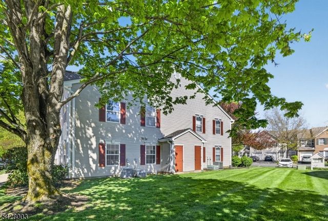 46 Stillwell Ct, Bridgewater Twp., NJ 08807
