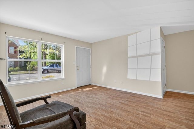 46 Stillwell Ct, Bridgewater Twp., NJ 08807