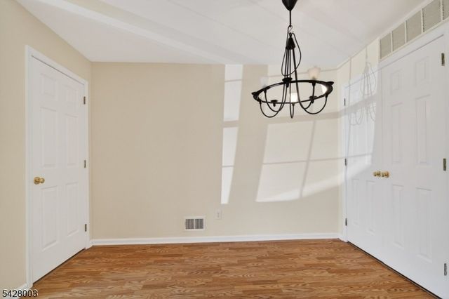 46 Stillwell Ct, Bridgewater Twp., NJ 08807